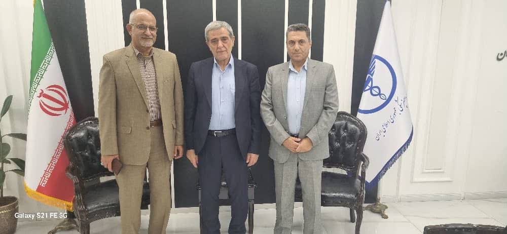 دکتر بهراد زندیه مدیرعامل شرکت شیمی دارو کوثر با دکتر عباسعلی مطلبی رئیس سازمان نظام دامپزشکی کشور دیدار و گفتگو کرد